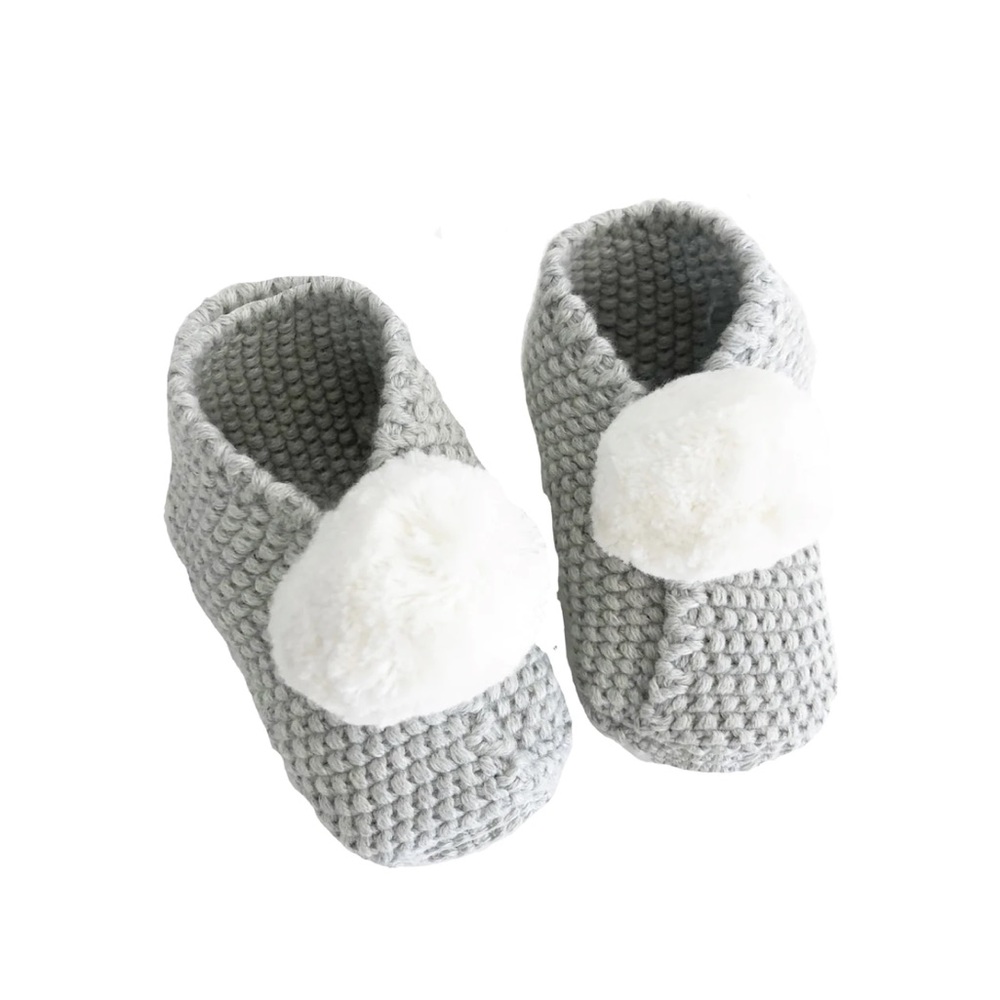 NWT alimrose pom Pom bootie slippers